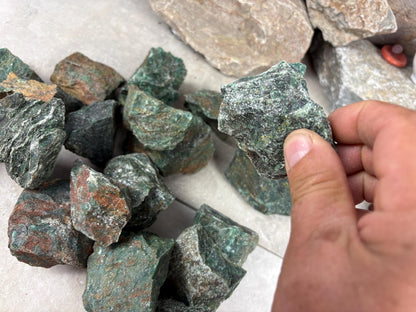 Raw Zimbabwe Makuwa Soapstone Anxiety Relief Meditation Gift Home Decor Worry Pocket Stress Anxiety Palm African Jade Arts Crafts