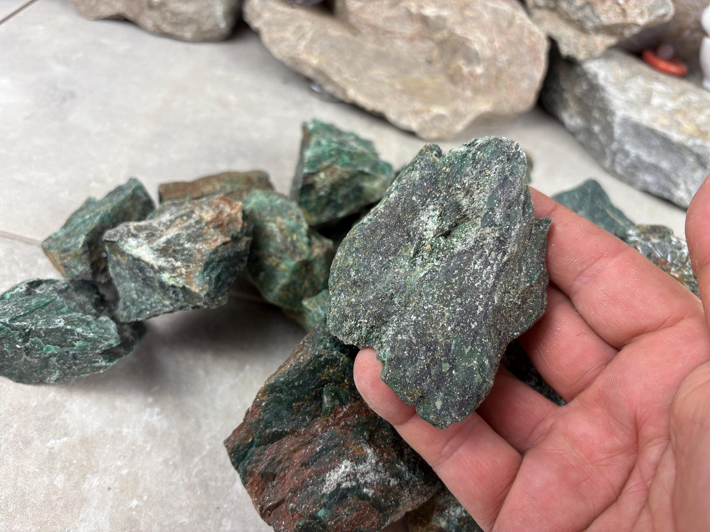 Raw Zimbabwe Makuwa Soapstone Anxiety Relief Meditation Gift Home Decor Worry Pocket Stress Anxiety Palm African Jade Arts Crafts