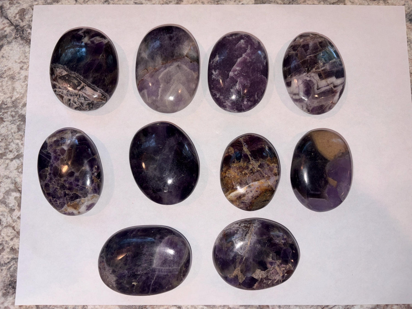Traditional India Saputra Amethyst Mountain Palm Stone Polished Carved Crystal Home Decor Worry Pocket Stress Anxiety Palm Stone Birthday