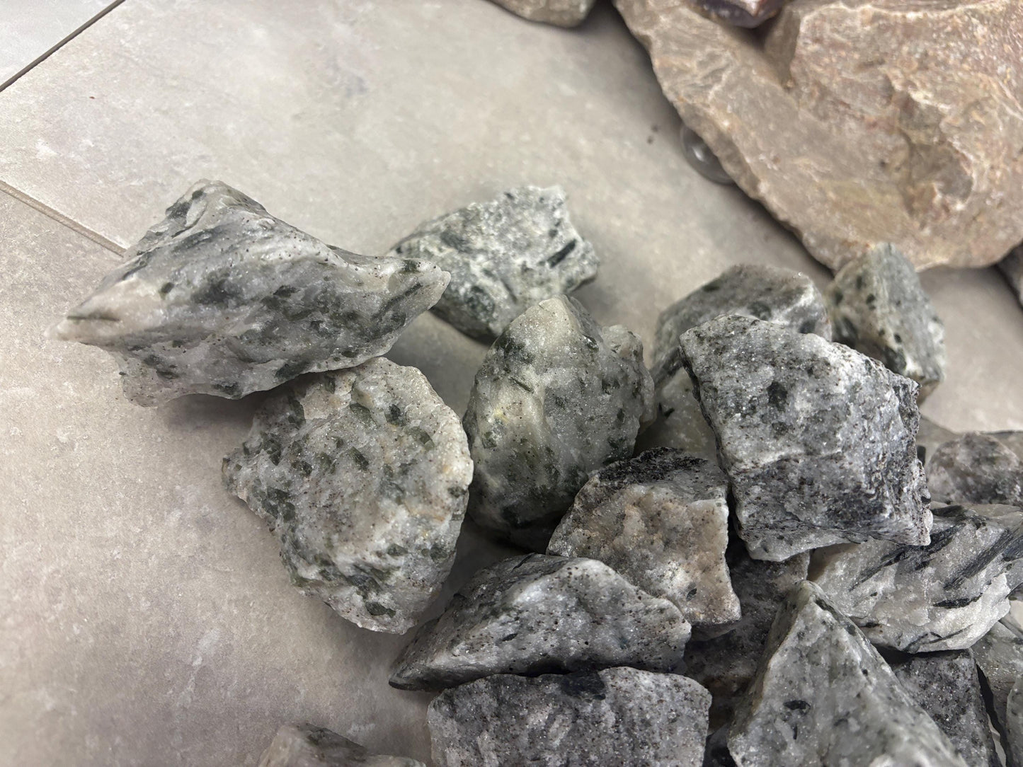 Raw Kunar Afghan Green Tourmaline Crystals Natural Crystal Worry Stone Home Decor Anxiety Distraction Birthday Christmas Arts Craft