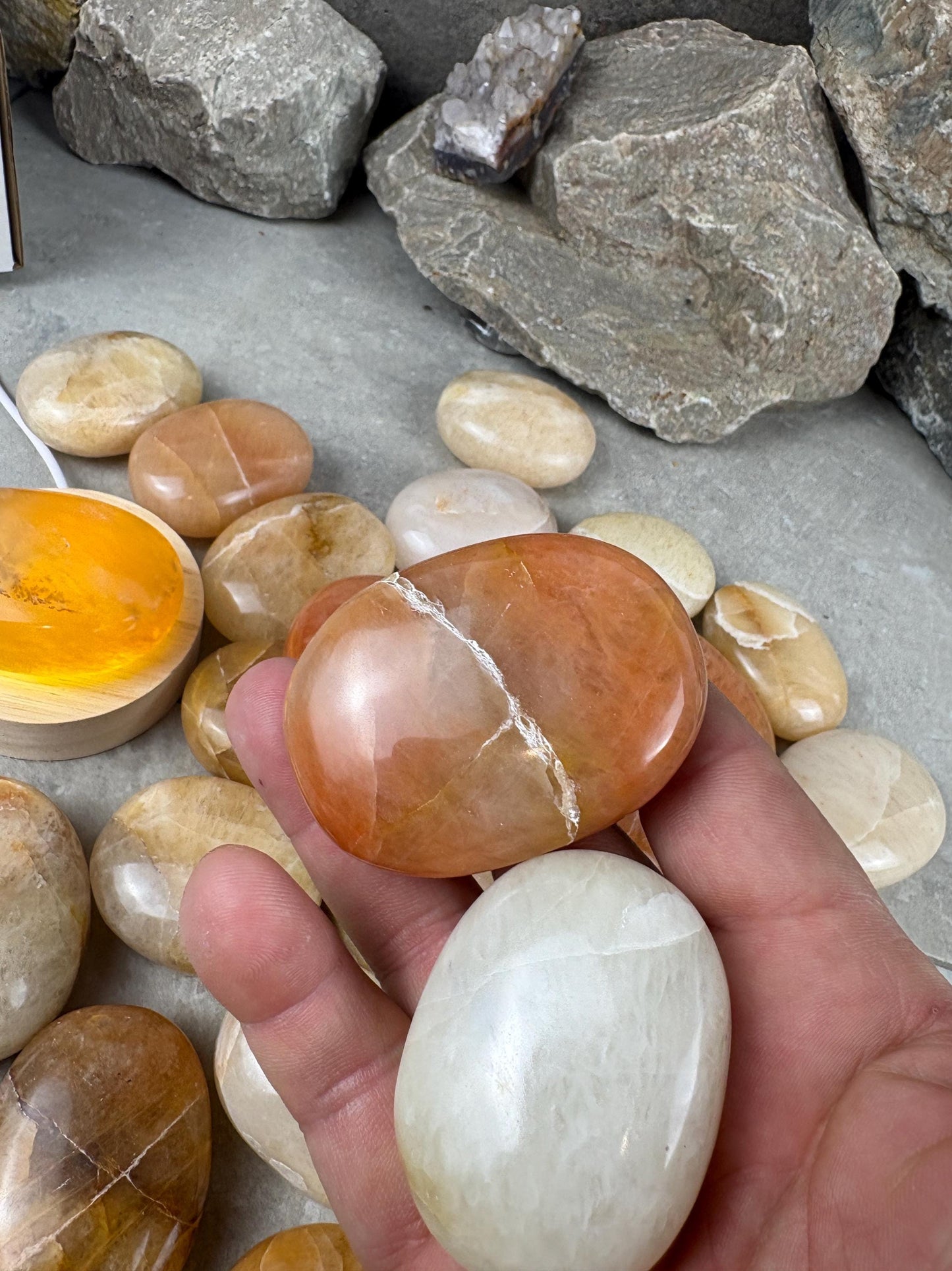 Rajasthan Indian Citrine Crystal Polished Carved Crystal for Meditation Home Decor Calming Pocket Anxiety Decorative Talisman Gift Birthday