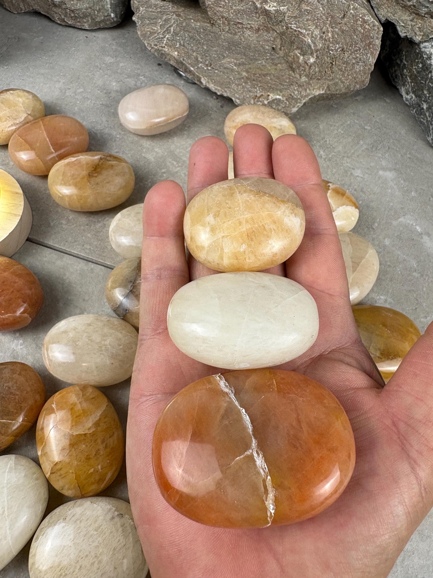 Rajasthan Indian Citrine Crystal Polished Carved Crystal for Meditation Home Decor Calming Pocket Anxiety Decorative Talisman Gift Birthday