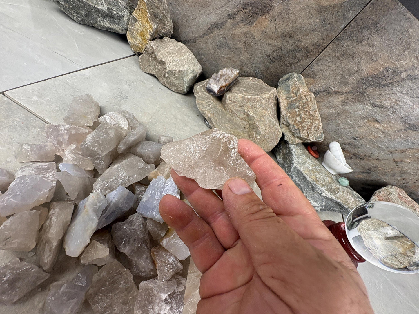 Raw Blue Quartz Crystals Natural Crystal Worry Stone Home Decor Anxiety Pocket Distraction Meditation Gift Birthday Christmas