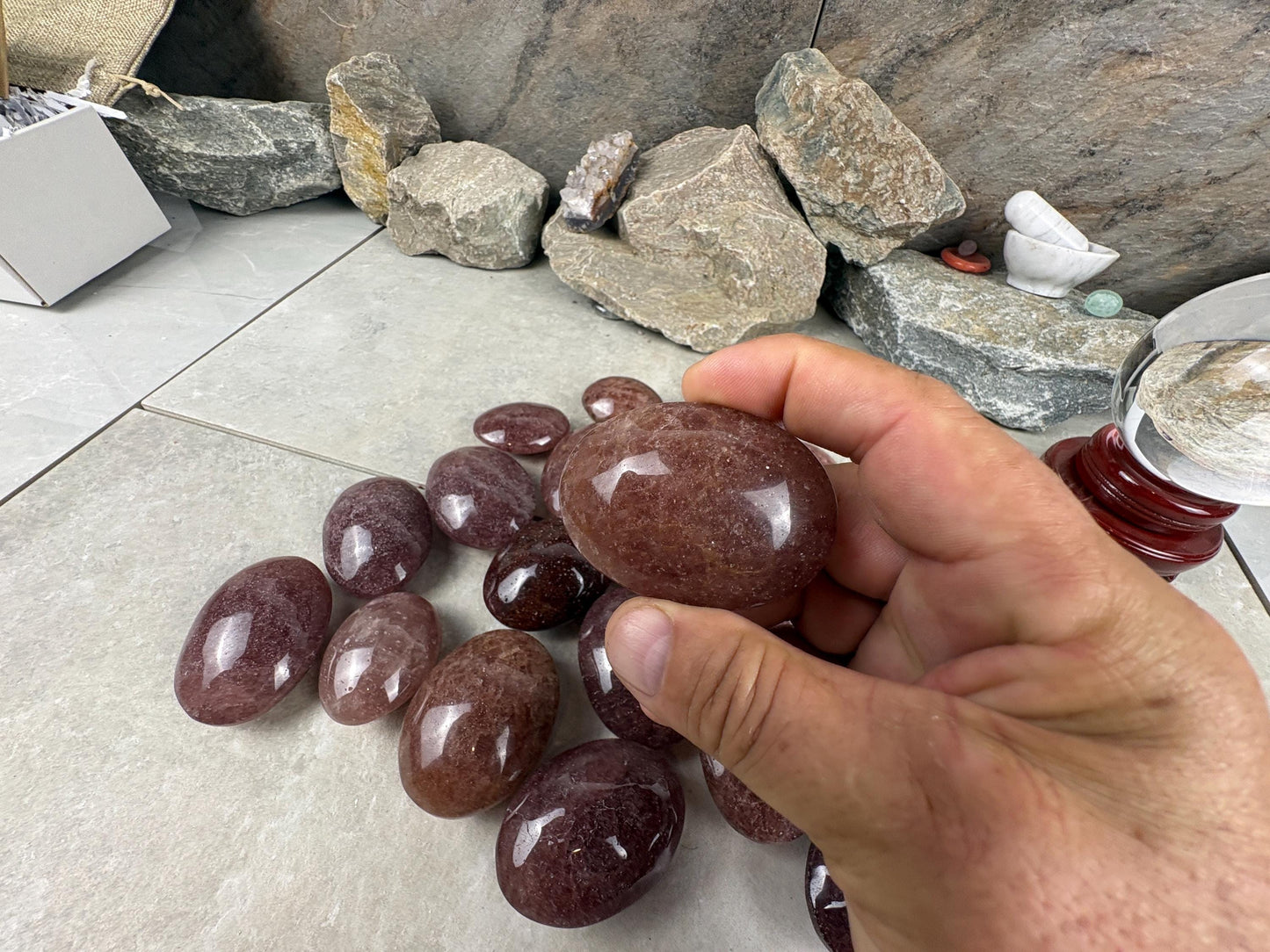 Arkansas Strawberry Quartz Palm Carving Polished Healing Stones Home Decor Arts Crafts Pocket Anxiety Stress Distraction Gift