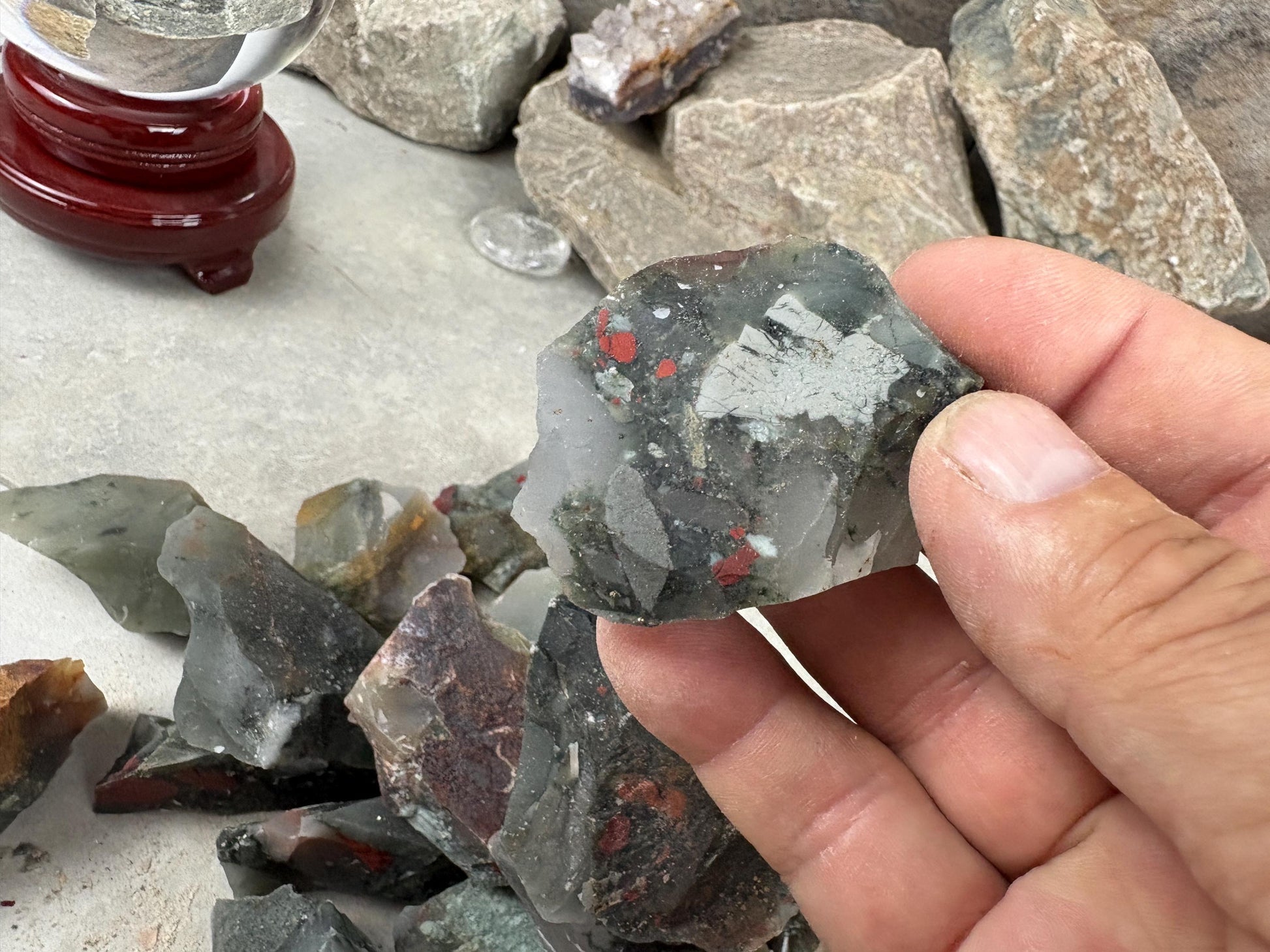 Rajasthan Raw Indian Blood Stone Rough Crystal Carved Stone for Anxiety Relief Arts and Crafts Meditation Birthday Gift