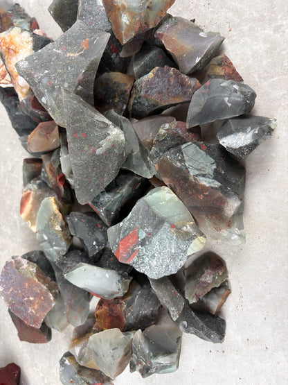 Rajasthan Raw Indian Blood Stone Rough Crystal Carved Stone for Anxiety Relief Arts and Crafts Meditation Birthday Gift