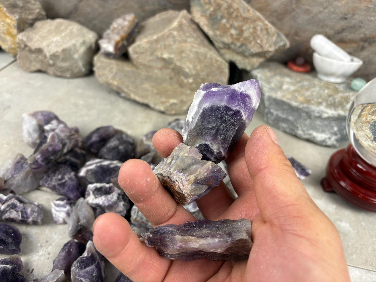 Madhya Pradesh Raw Saputra Chevron Amethyst High Frequency Home Decor Craft Supplies Energy Healing Stone Crystal Gift Birthday Anxiety