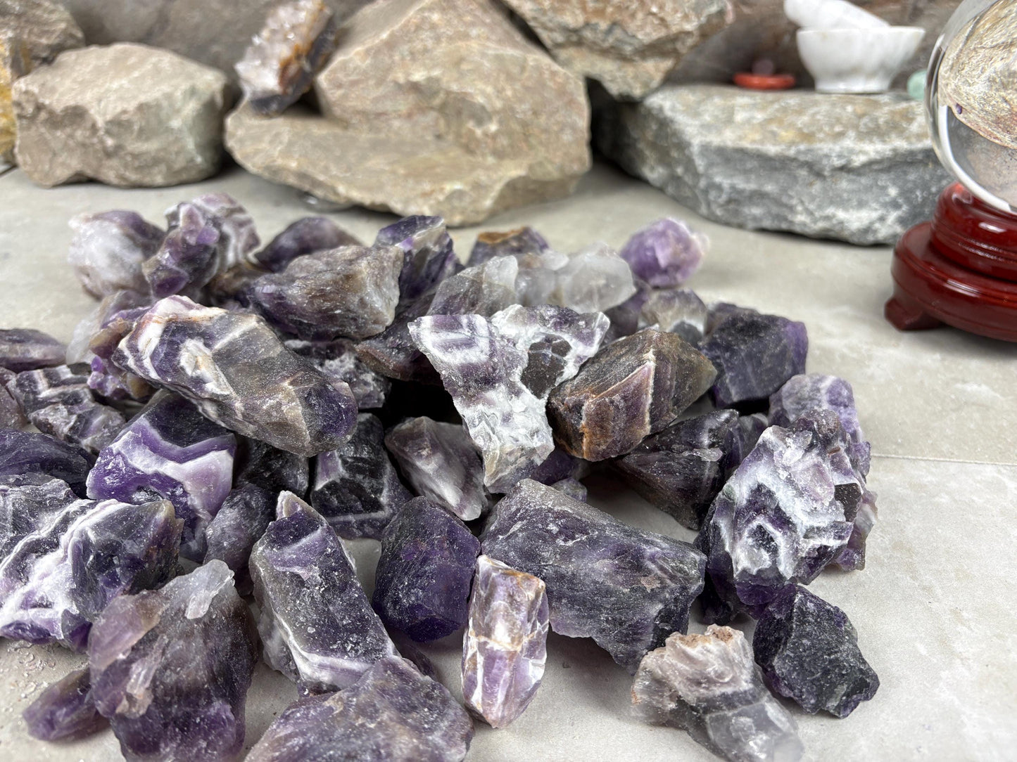 Madhya Pradesh Raw Saputra Chevron Amethyst High Frequency Home Decor Craft Supplies Energy Healing Stone Crystal Gift Birthday Anxiety