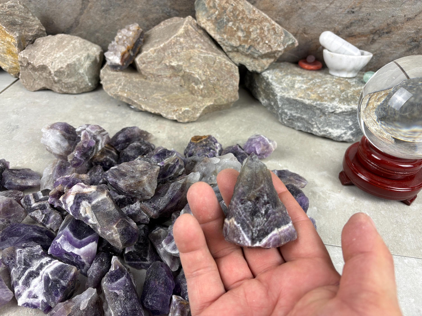 Madhya Pradesh Raw Saputra Chevron Amethyst High Frequency Home Decor Craft Supplies Energy Healing Stone Crystal Gift Birthday Anxiety