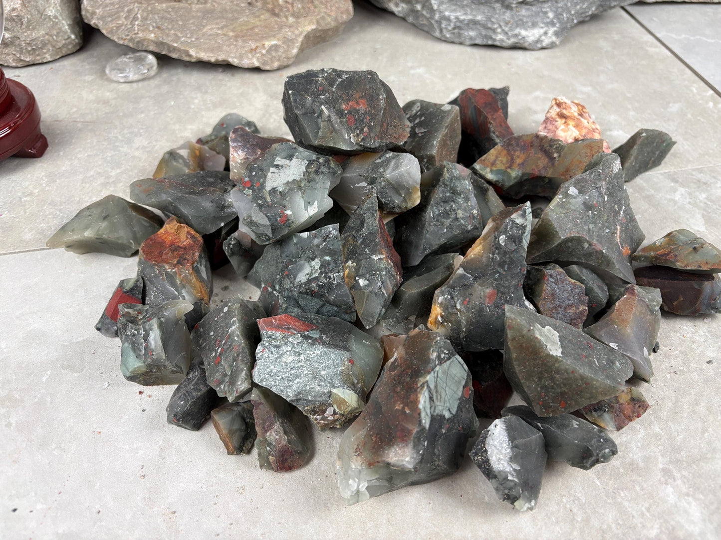 Rajasthan Raw Indian Blood Stone Rough Crystal Carved Stone for Anxiety Relief Arts and Crafts Meditation Birthday Gift