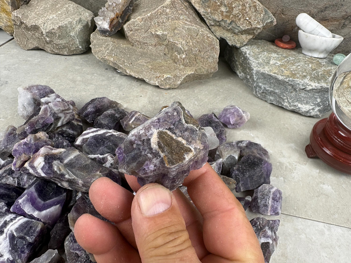 Madhya Pradesh Raw Saputra Chevron Amethyst High Frequency Home Decor Craft Supplies Energy Healing Stone Crystal Gift Birthday Anxiety