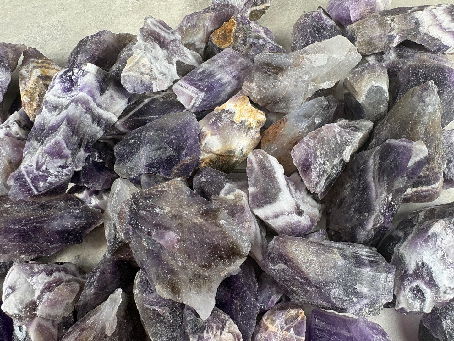 Madhya Pradesh Raw Saputra Chevron Amethyst High Frequency Home Decor Craft Supplies Energy Healing Stone Crystal Gift Birthday Anxiety