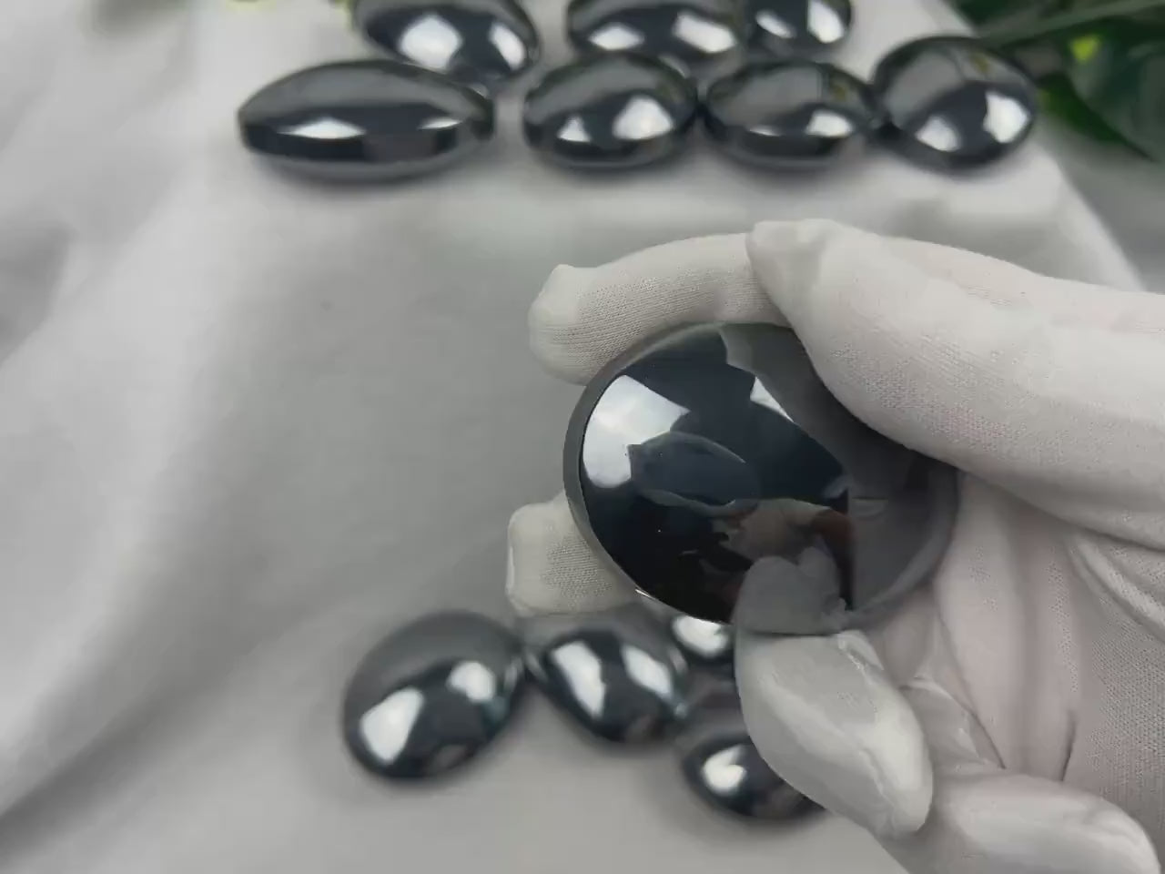 Terahertz Palm Stone: Reflective Home Decor, Focus Aid Home Decor Worry Pocket Stress Anxiety Palm Stone