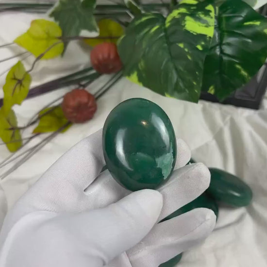 Green Jade Palm Stone: Polished Crystal for Anxiety Relief