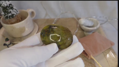 Serpentine Natural Palm Stone Smooth Polished Carved Crystal for Distraction Home Decor Anxiety Pocket Stone