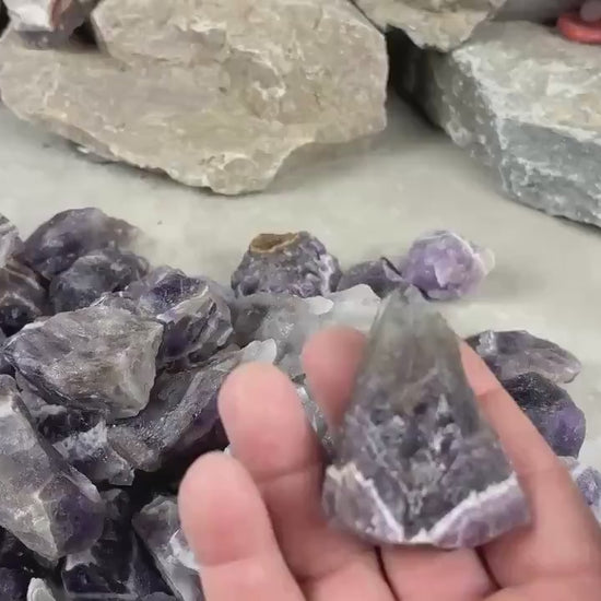 Madhya Pradesh Raw Saputra Chevron Amethyst High Frequency Home Decor Craft Supplies Energy Healing Stone Crystal Gift Birthday Anxiety