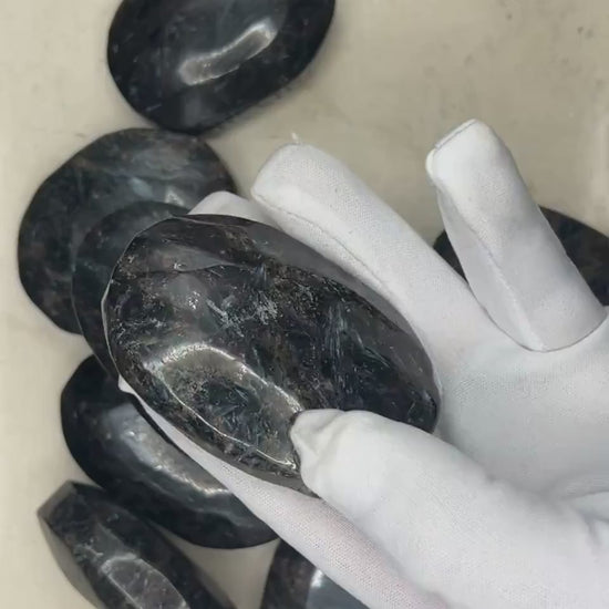 New Zealand Soda-Hornblende Palm Stone: Carved Crystal Worry Stone