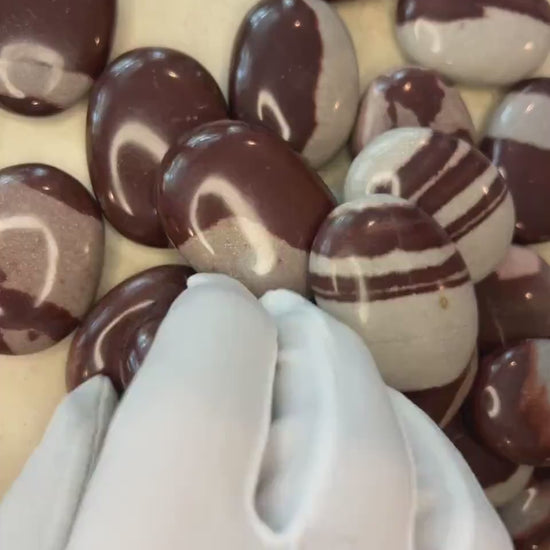 Narmada Palm Stone: Polished Indian Crystal for Meditation