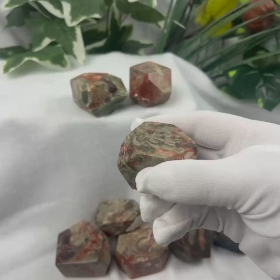 Brecciated Jasper Palm Stone: Polished Crystal for Stress Relief Home Decor Worry Pocket Stress Anxiety Palm Stone