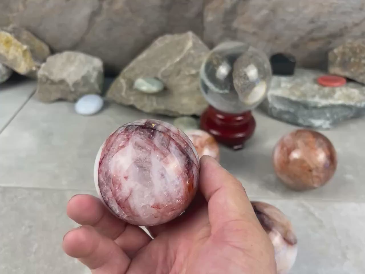 Chihuahua Hematoid Fire Quartz Sphere: Reflective Home Decor Stone
